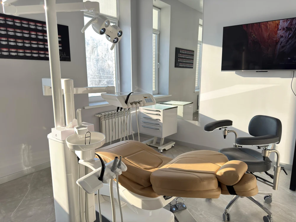 ГРАКОВ КЛИНИК
Эстетическая стоматология 

